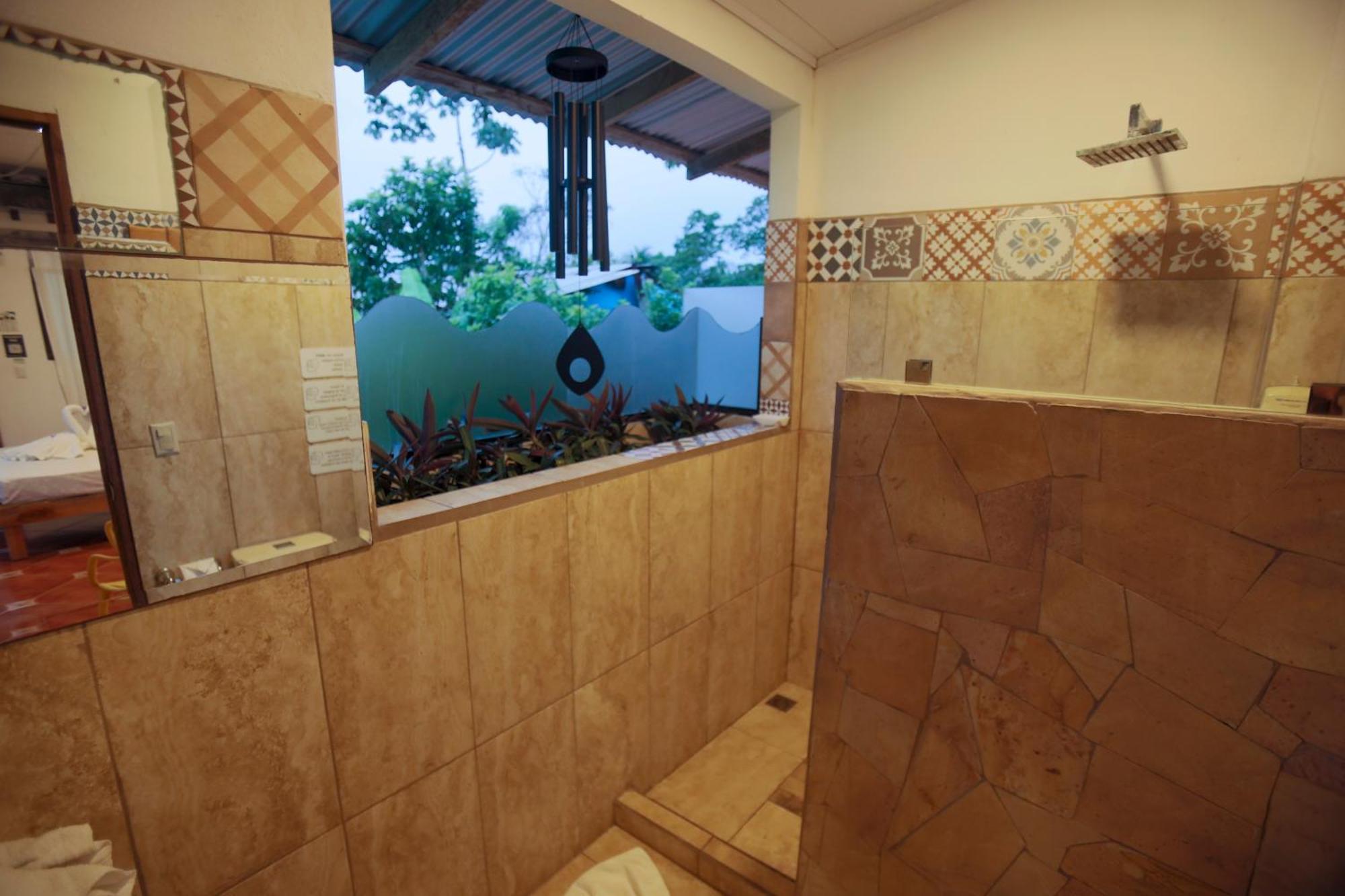 Hotel Pura Natura Beachfront Tortuguero Eksteriør billede